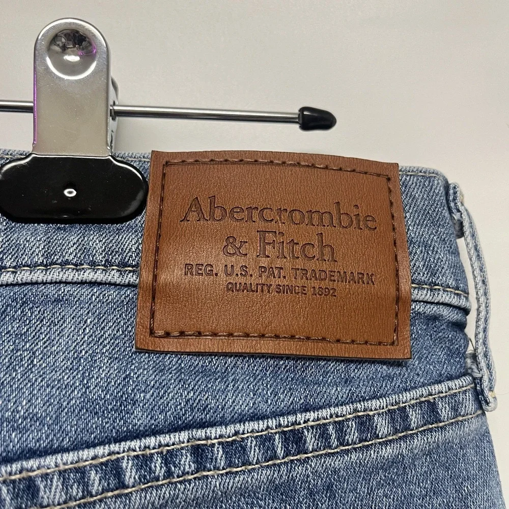 Abercrombie & Fitch Men's Medium Wash Blue Jeans 30W 32L Kennan Straight